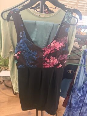 lululemon athletica Black Dress with Blue & Pink Floral Bodice size 4